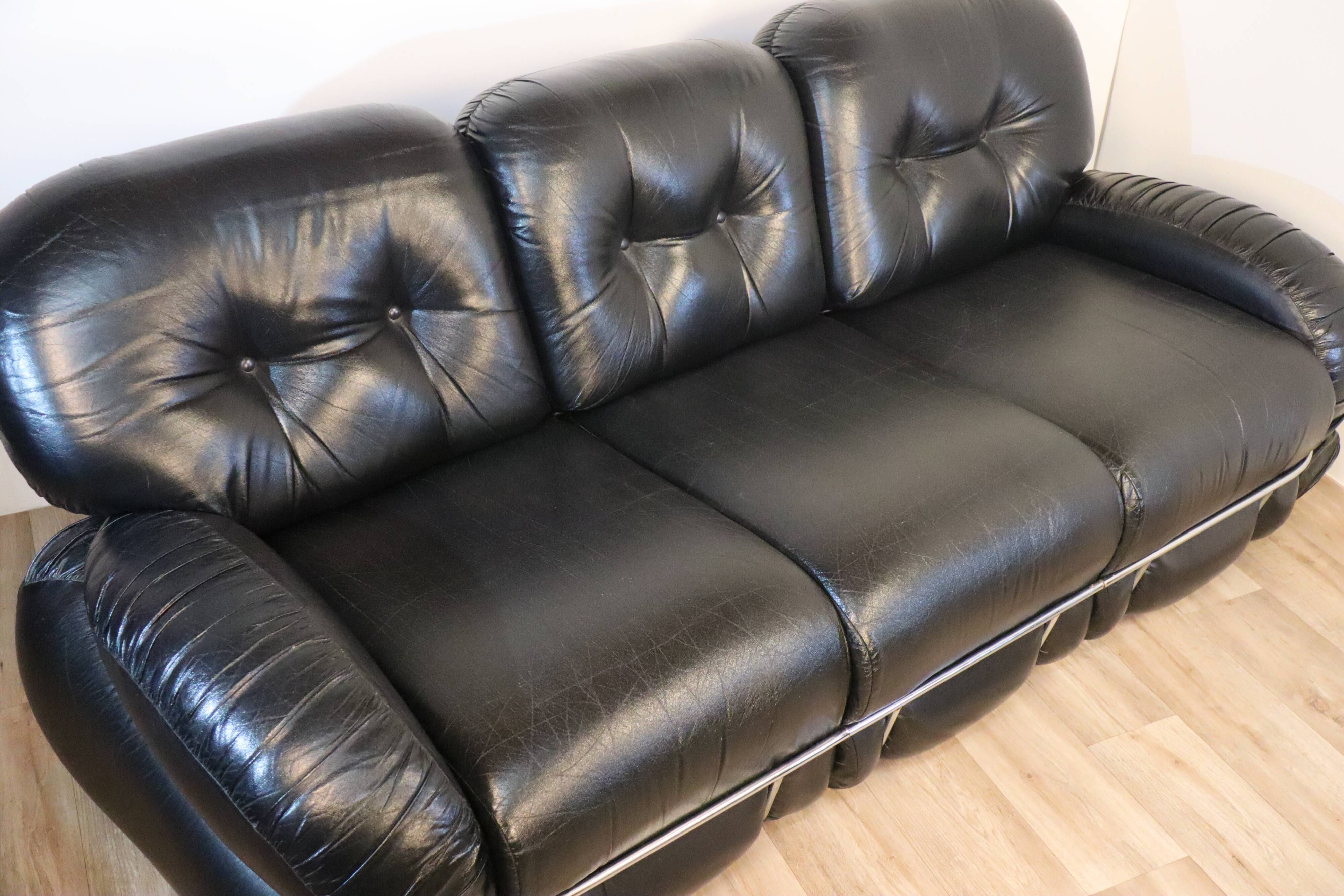 Italian vintage sofa by Adriano Piazzesi 1970
