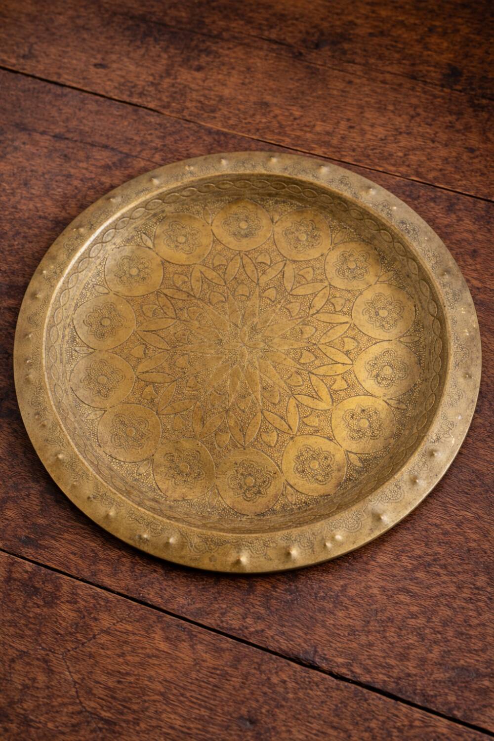 Set of 2 embossed brass trays