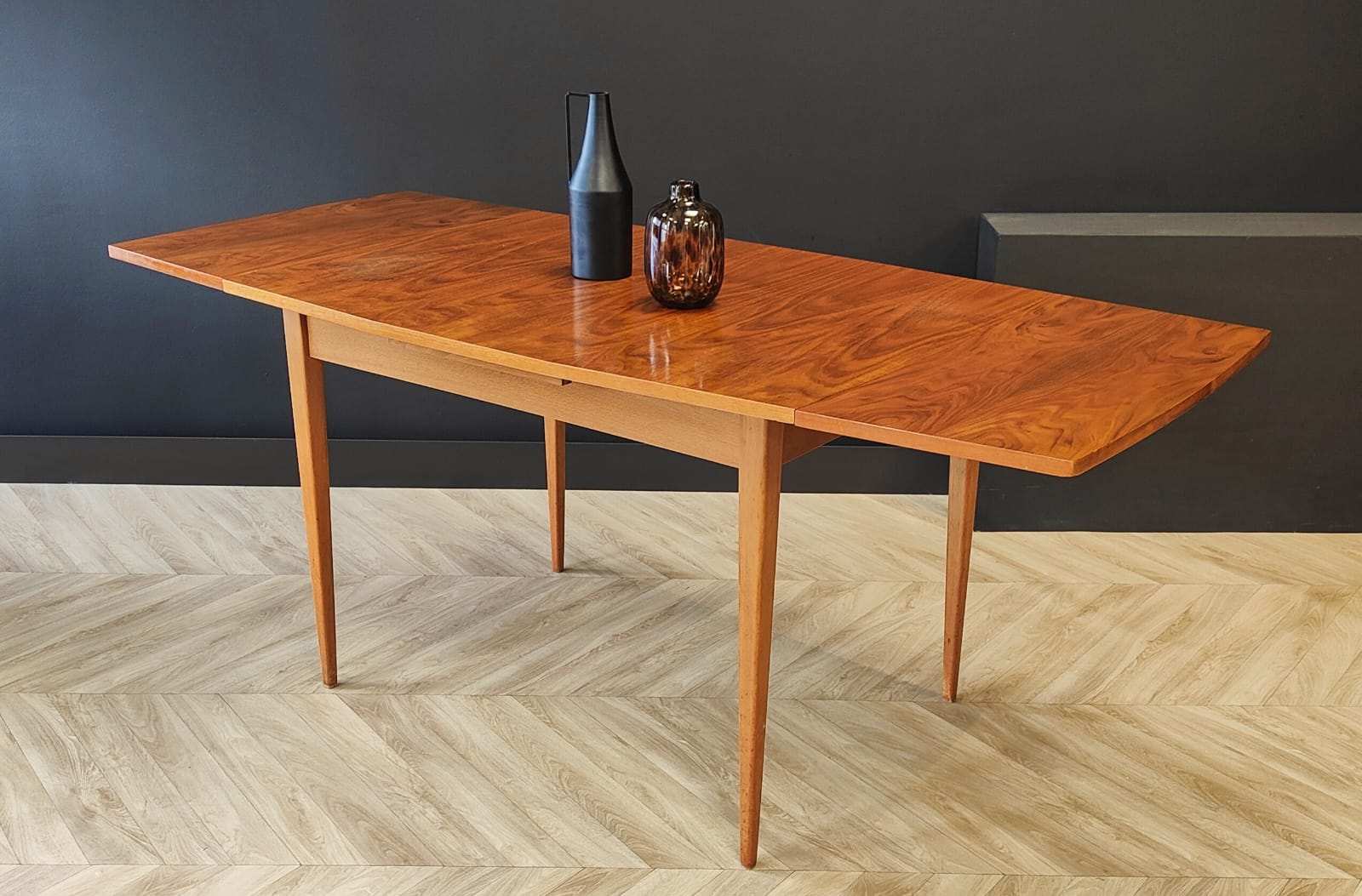 Mid century dining table vintage - extendable