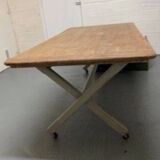 Flamingo table