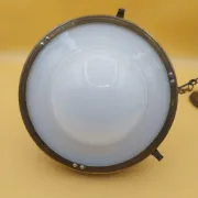 Suspension laiton et opaline