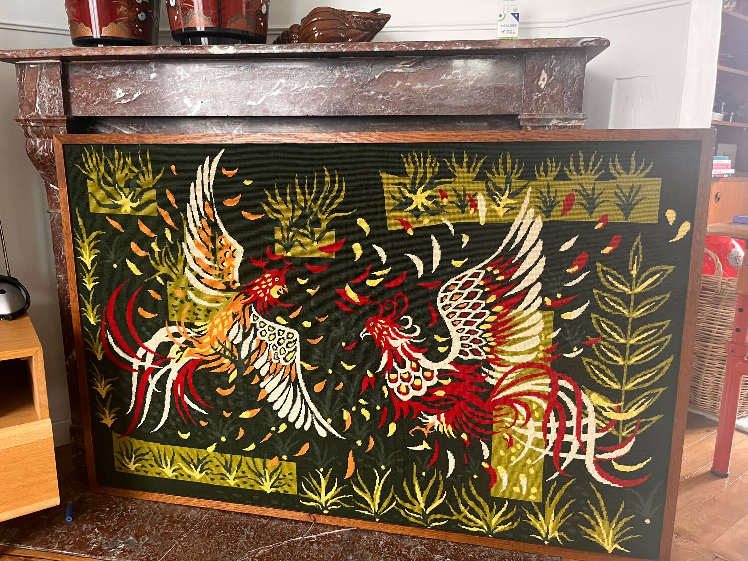 Large Aubusson wool tapestry – “Fighting Cocks” – 140 × 80 cm