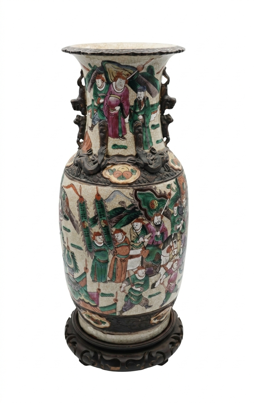 Nankin vase in porcelain signed under the base CHINA