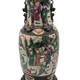 Nankin vase in porcelain signed under the base, China