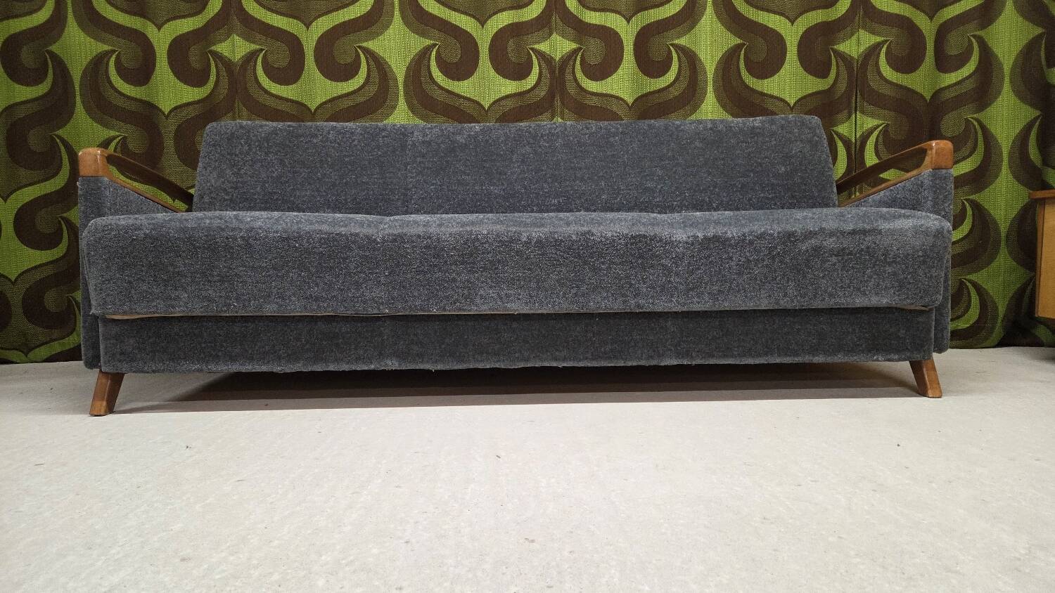 Vintage 1960s daybed sofa bed