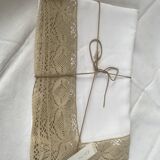 Nappe en lin bordée de dentelle lin