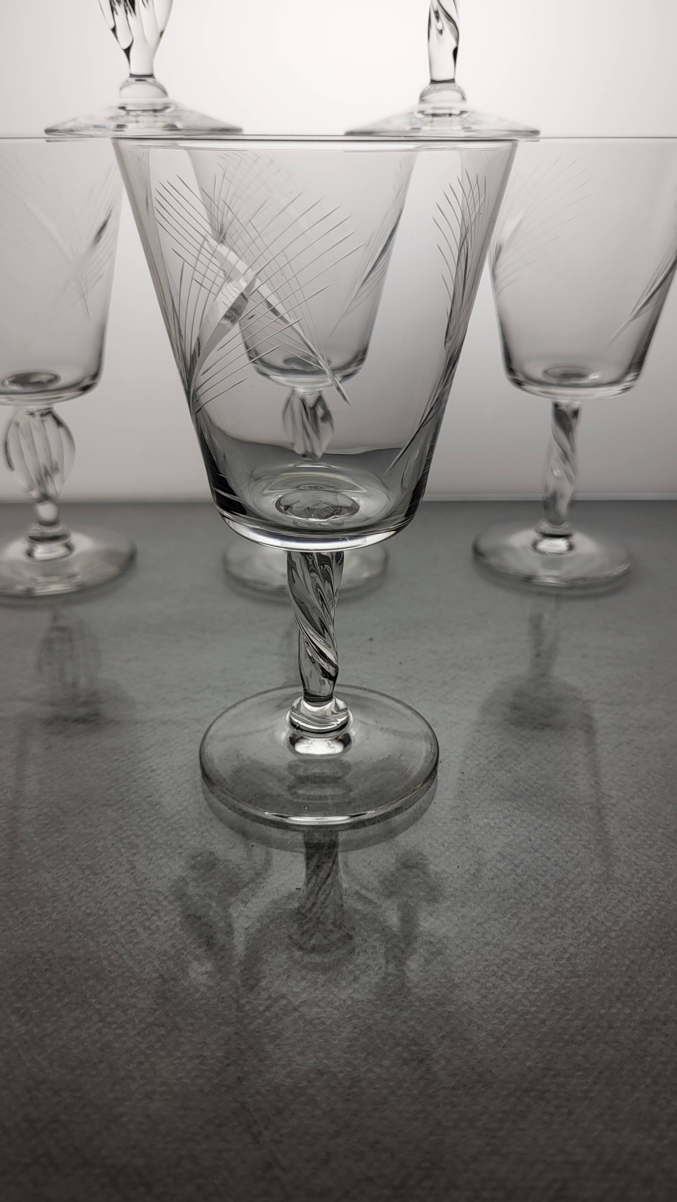 6 crystal wine glasses from the 60s (wheat)