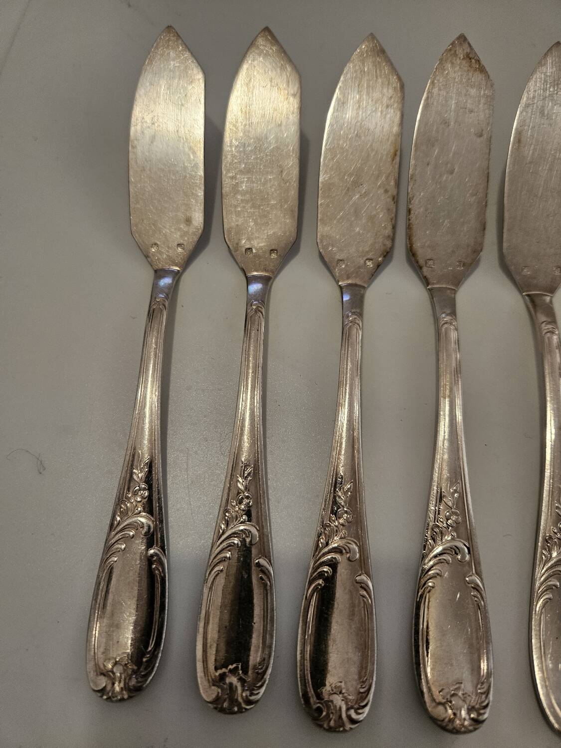 Silver fish cutlery