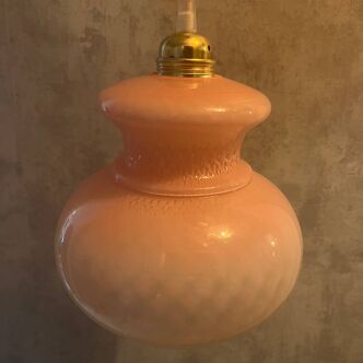 Suspension in pink opaline new electricity