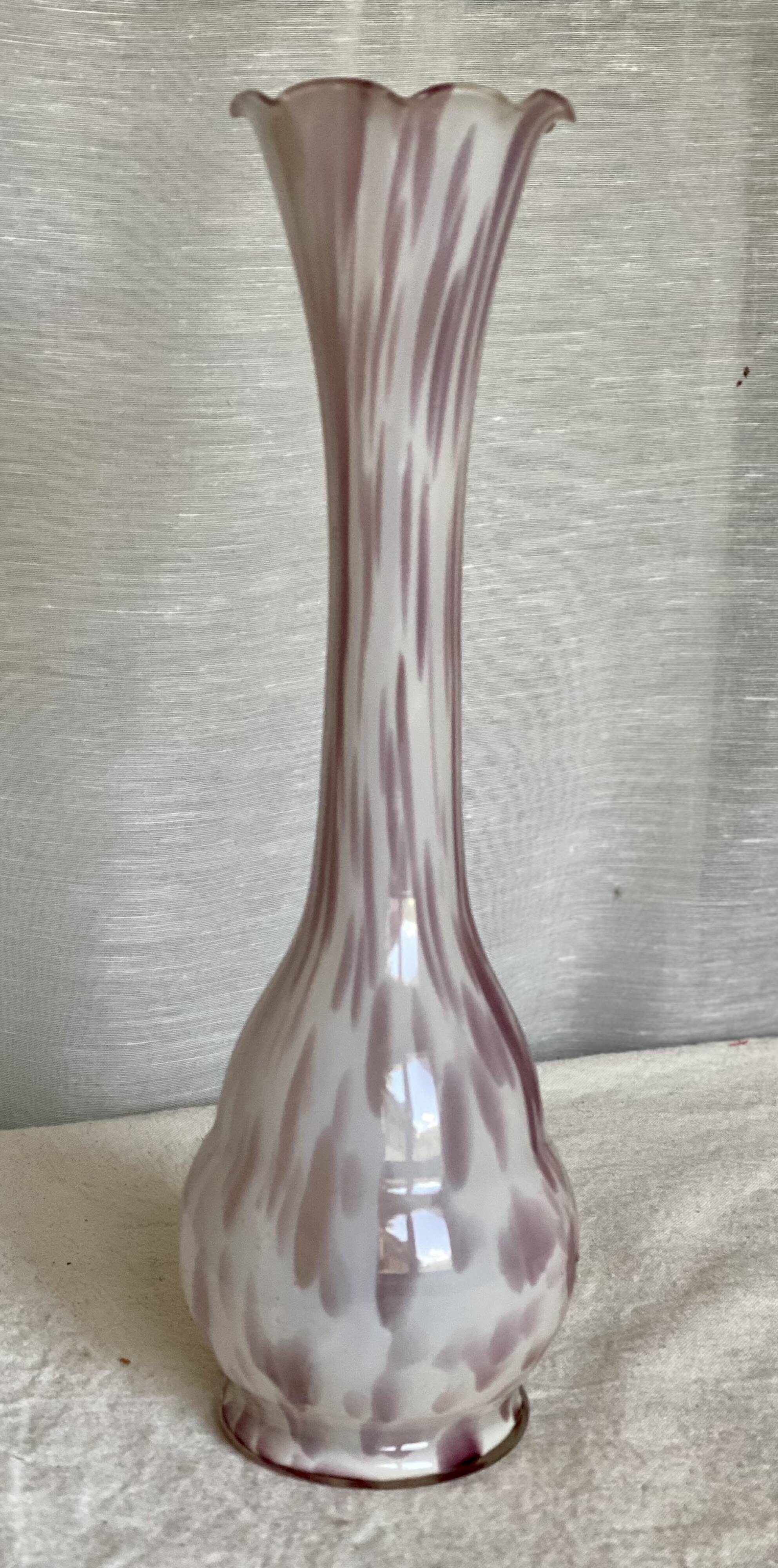 Clichy vase 1900 speckled opaline white and pink