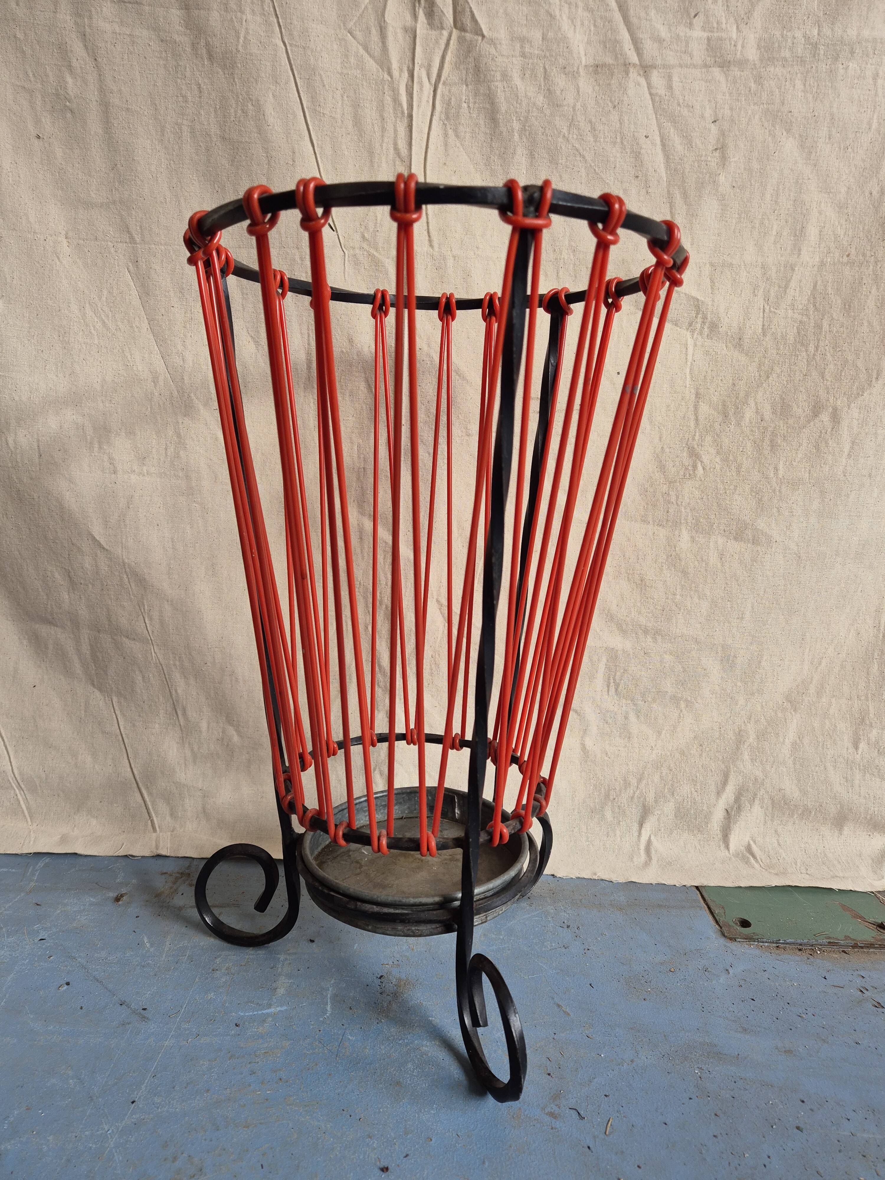 Porte parapluie en scoubidou