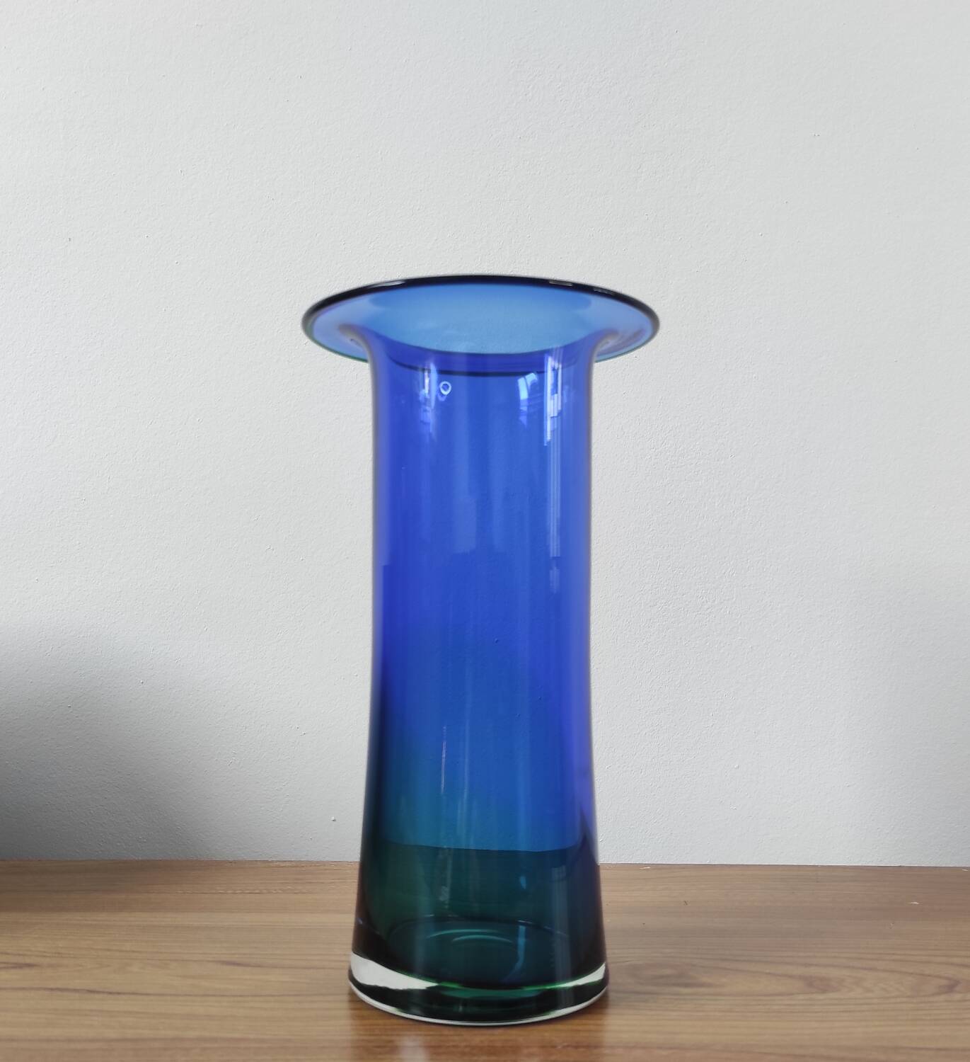 Vintage Bohemian Sommerso vase