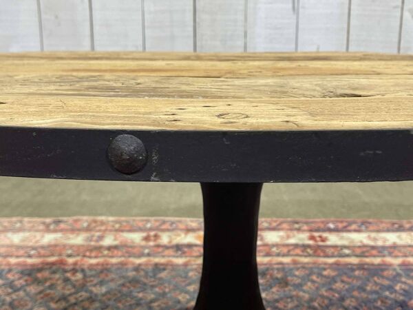 Table basse ovale en chêne et piétement acier
