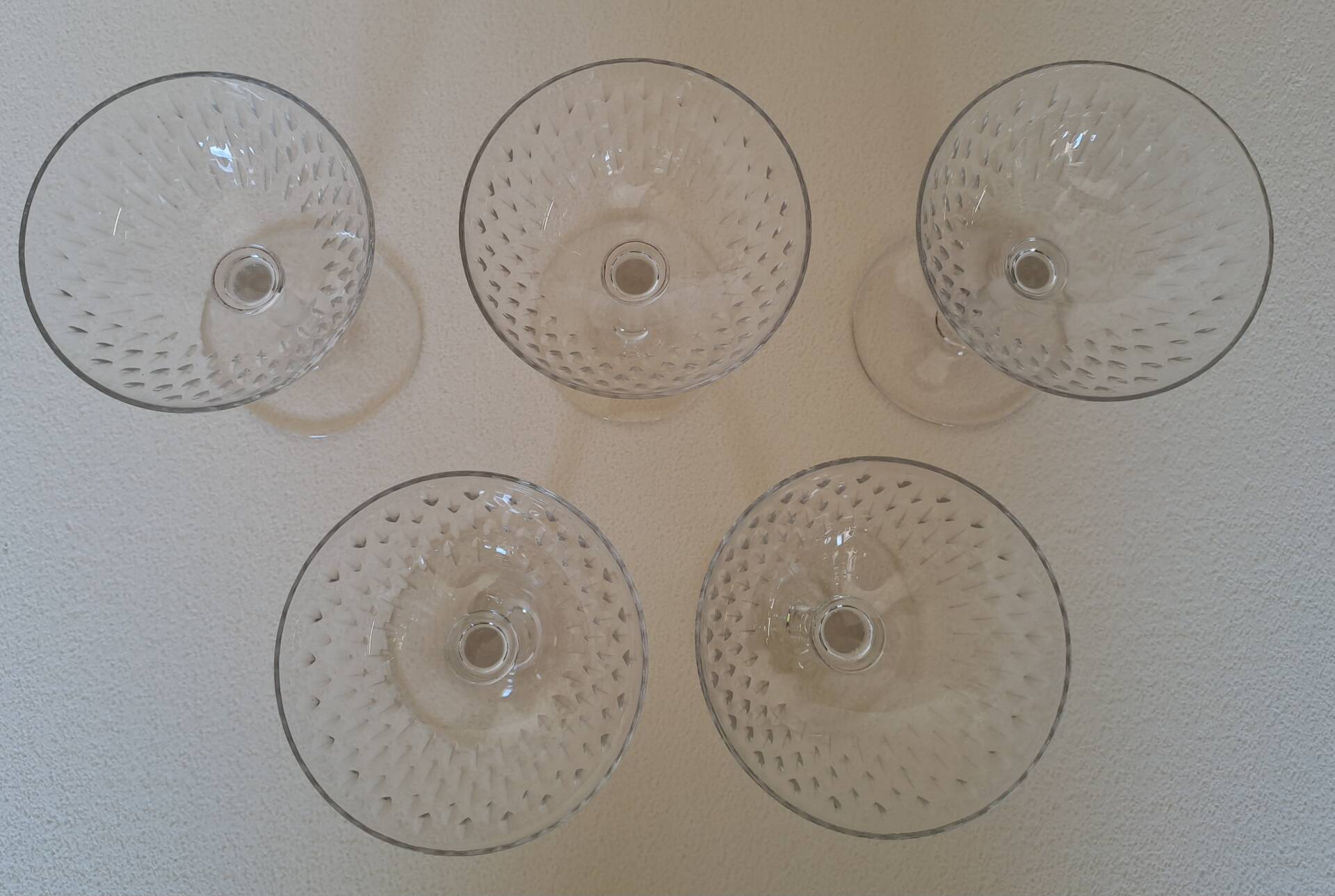 5 coupes à  champagne cristal Baccarat Magenta Grain De Riz