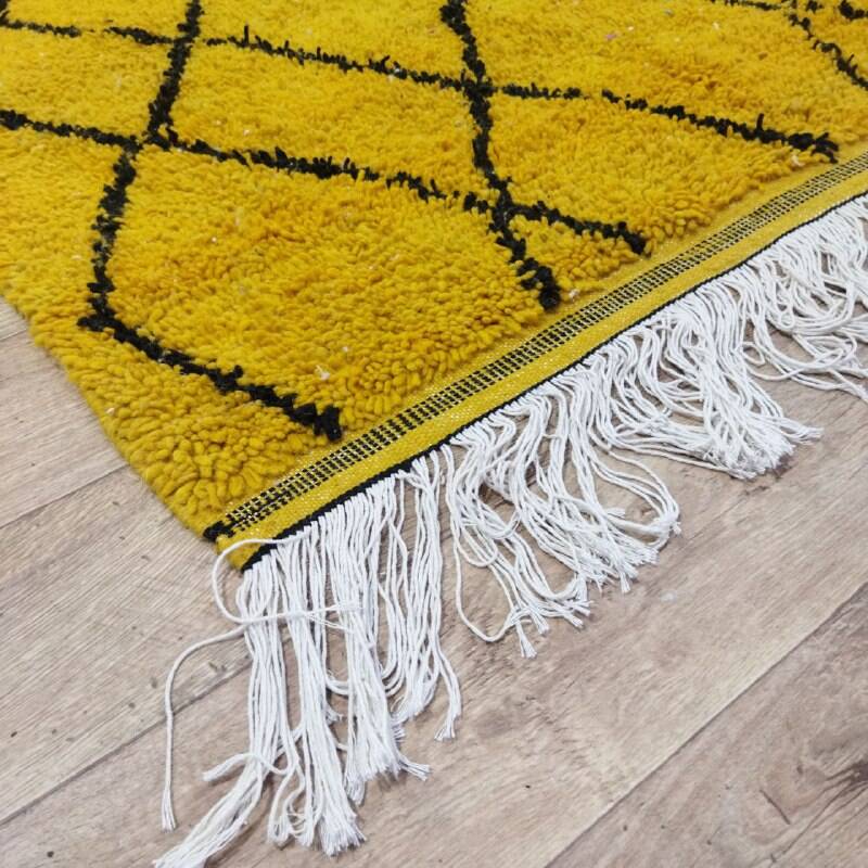 Handmade wool Berber rug 300x190 cm