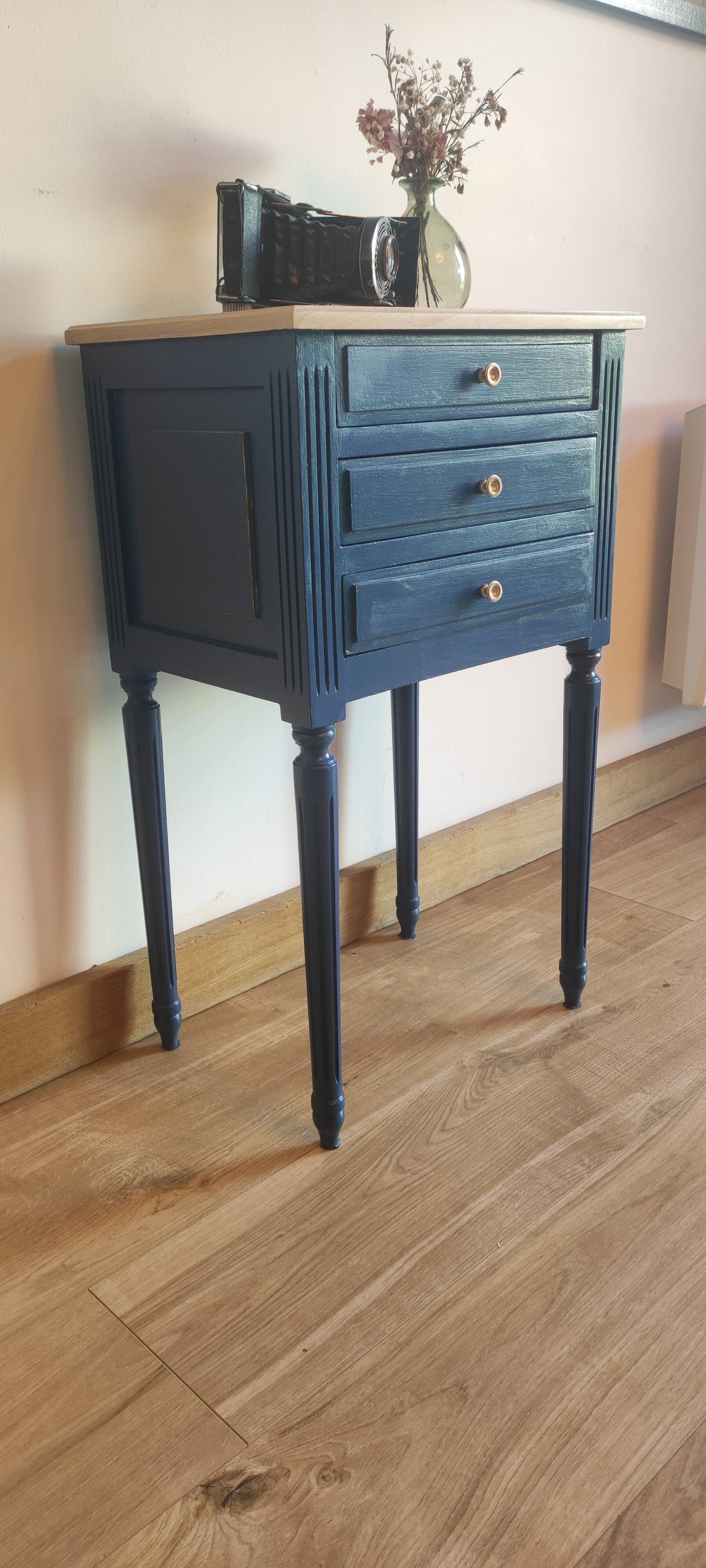 Table de chevet vintage luna — pièce unique