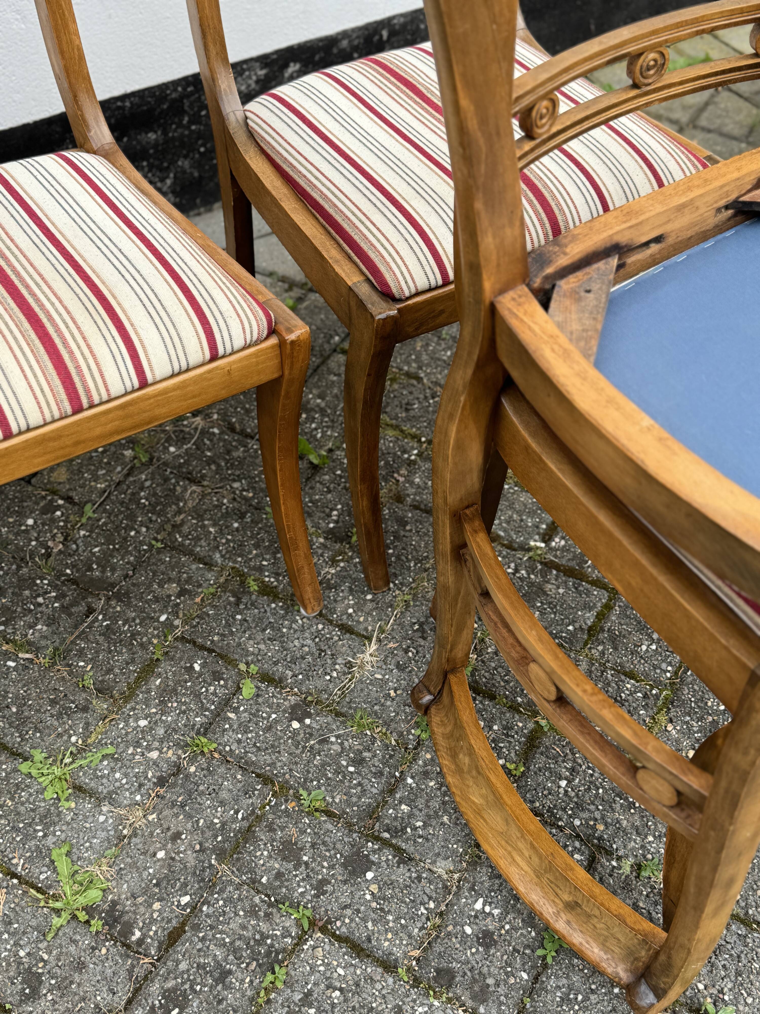 Set of 4 vintage mahogany dining chairs