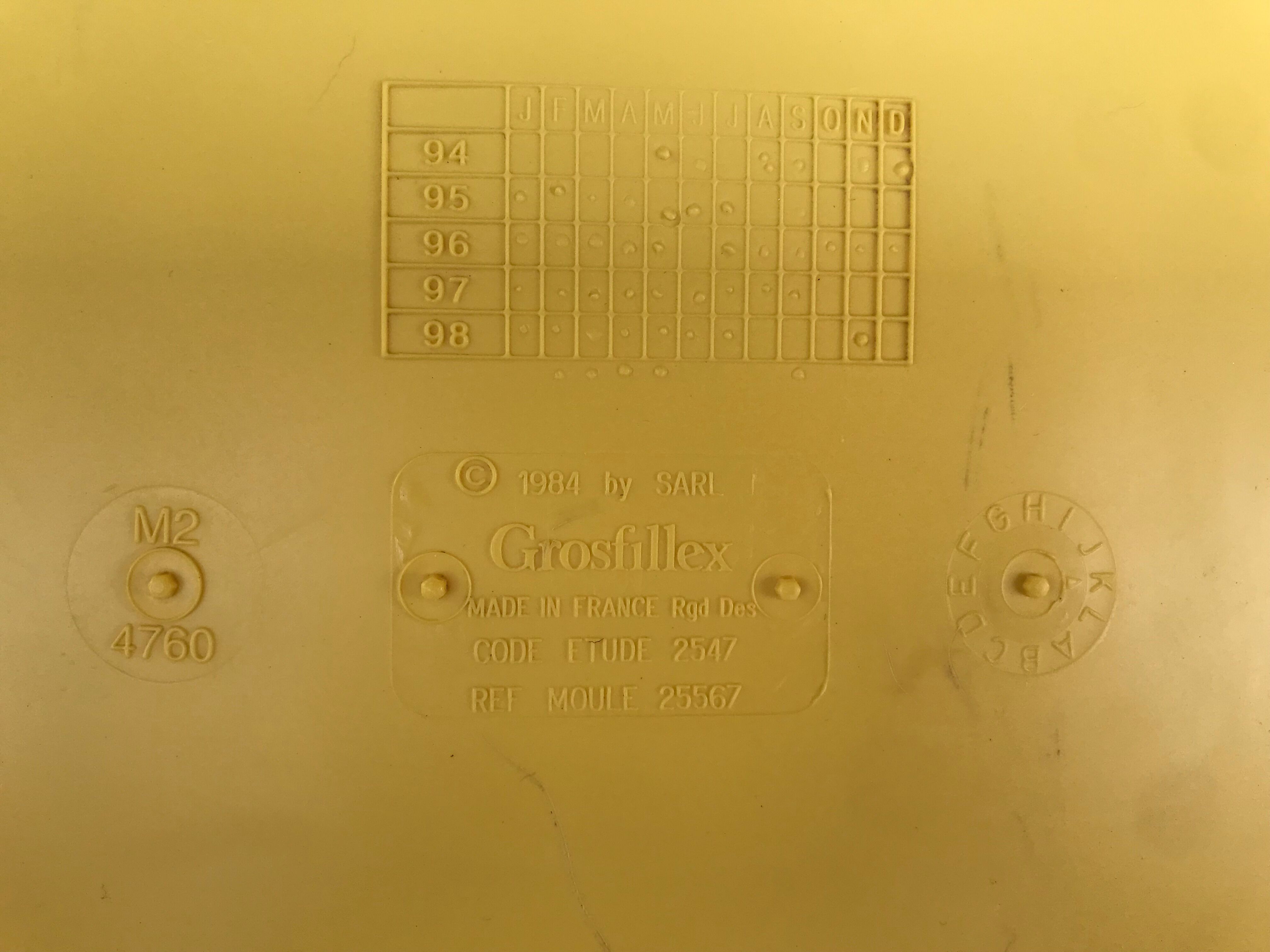 Monobloc chair Grosfillex 80's