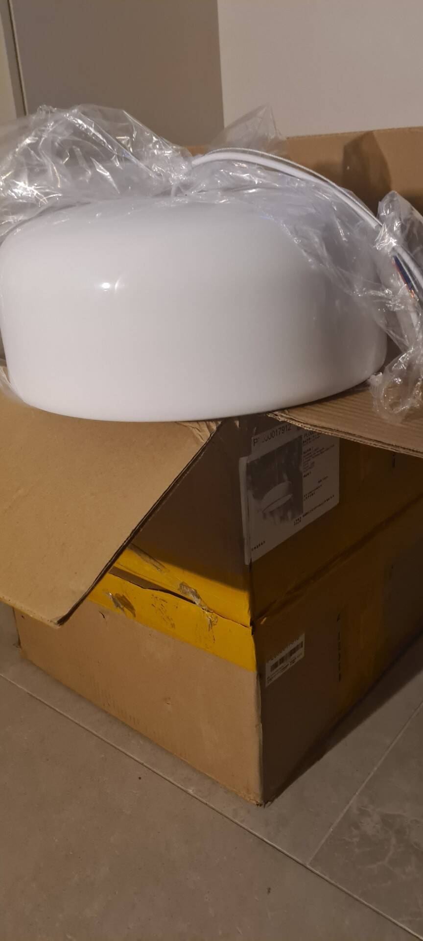 2 contemporary minimalist suspensions