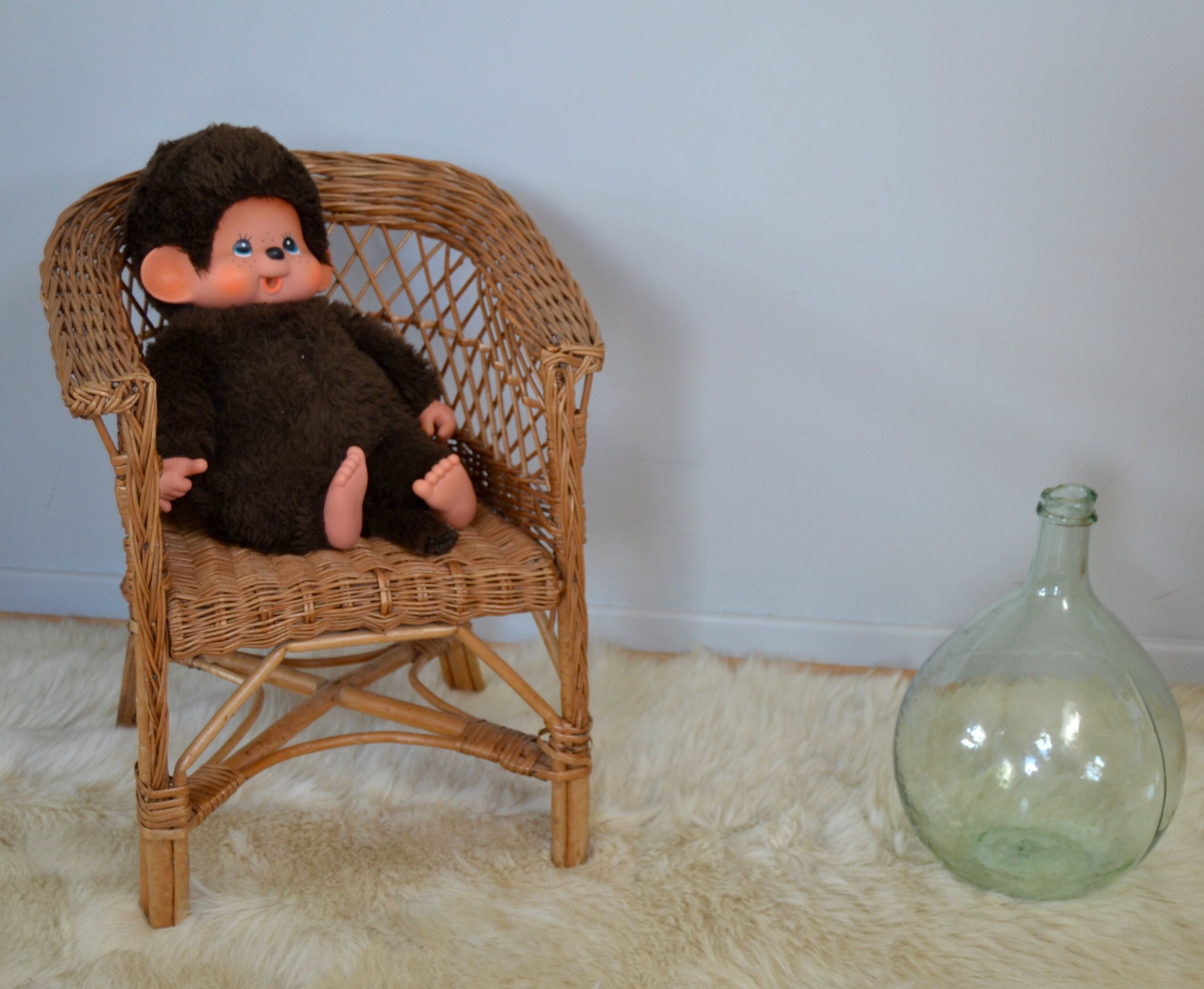Child in rattan & Wicker Chair