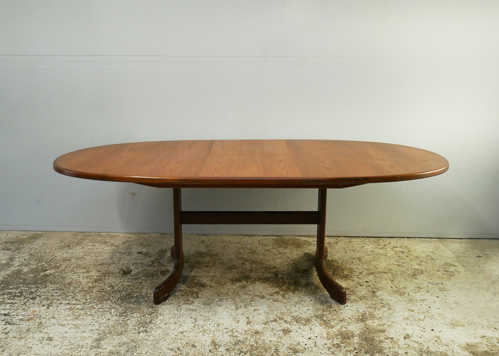 G Plan Fresco dining table and chairs 1970