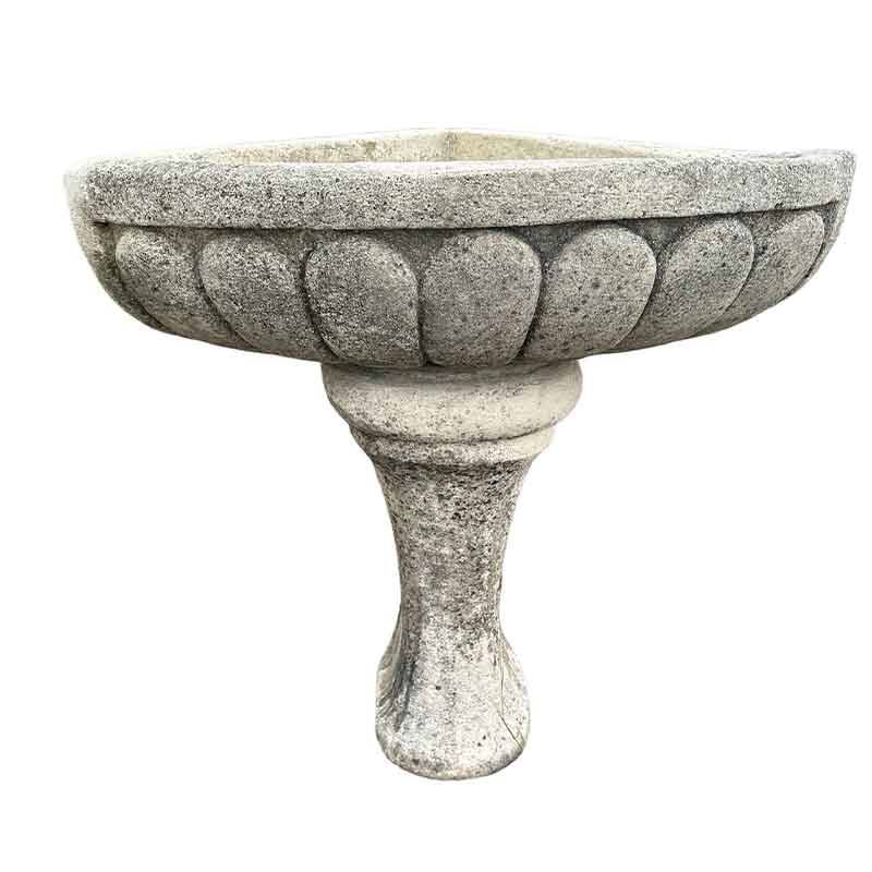 Shell planter 74x50x79cm