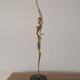 Duo de sculptures femmes danseuses en laiton