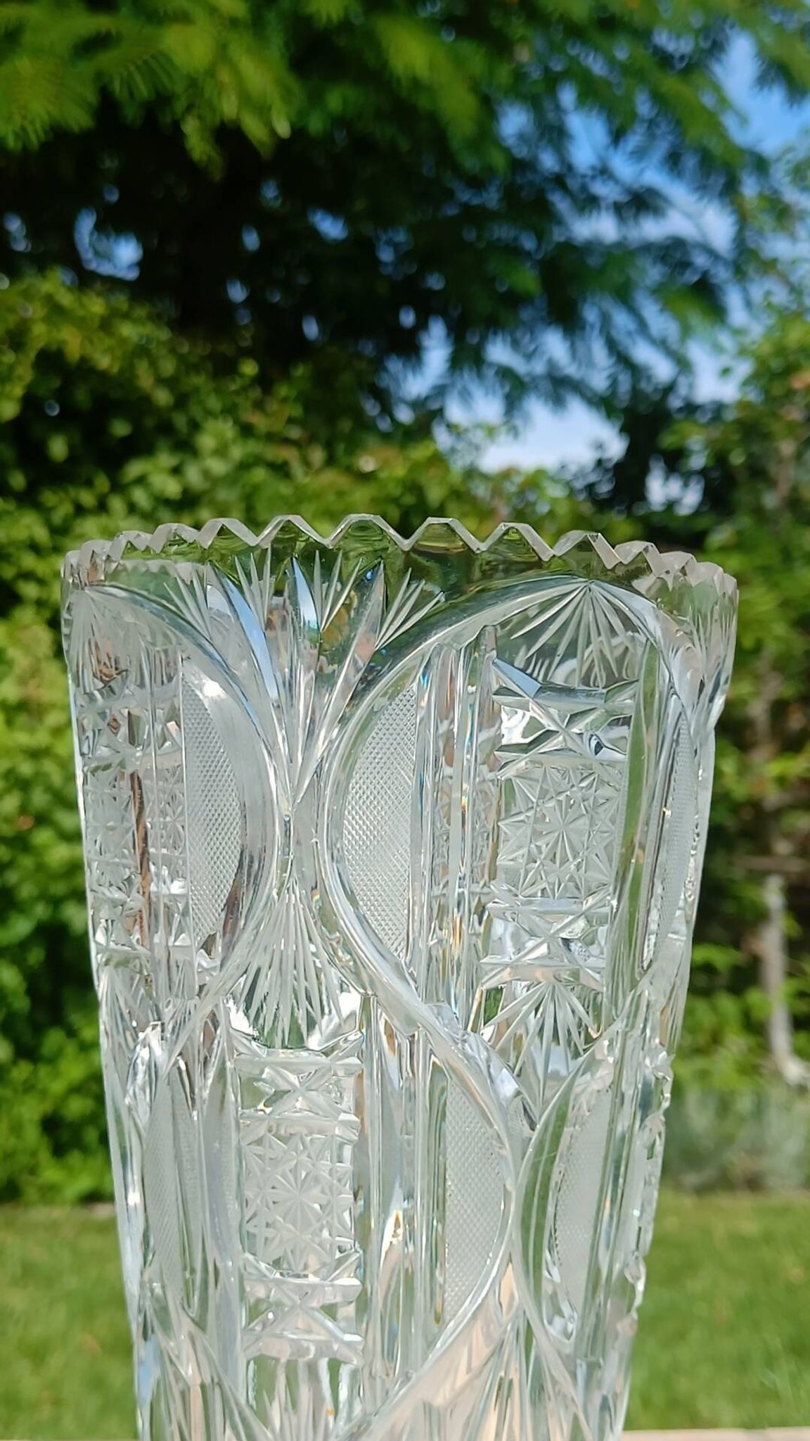 Cut glass vase in Art Deco style