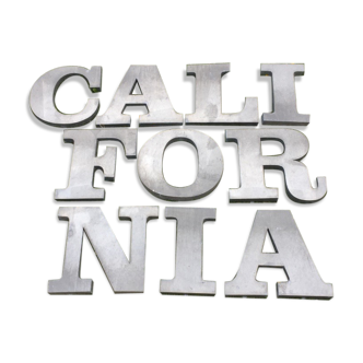 Ten letters sign in zinc material