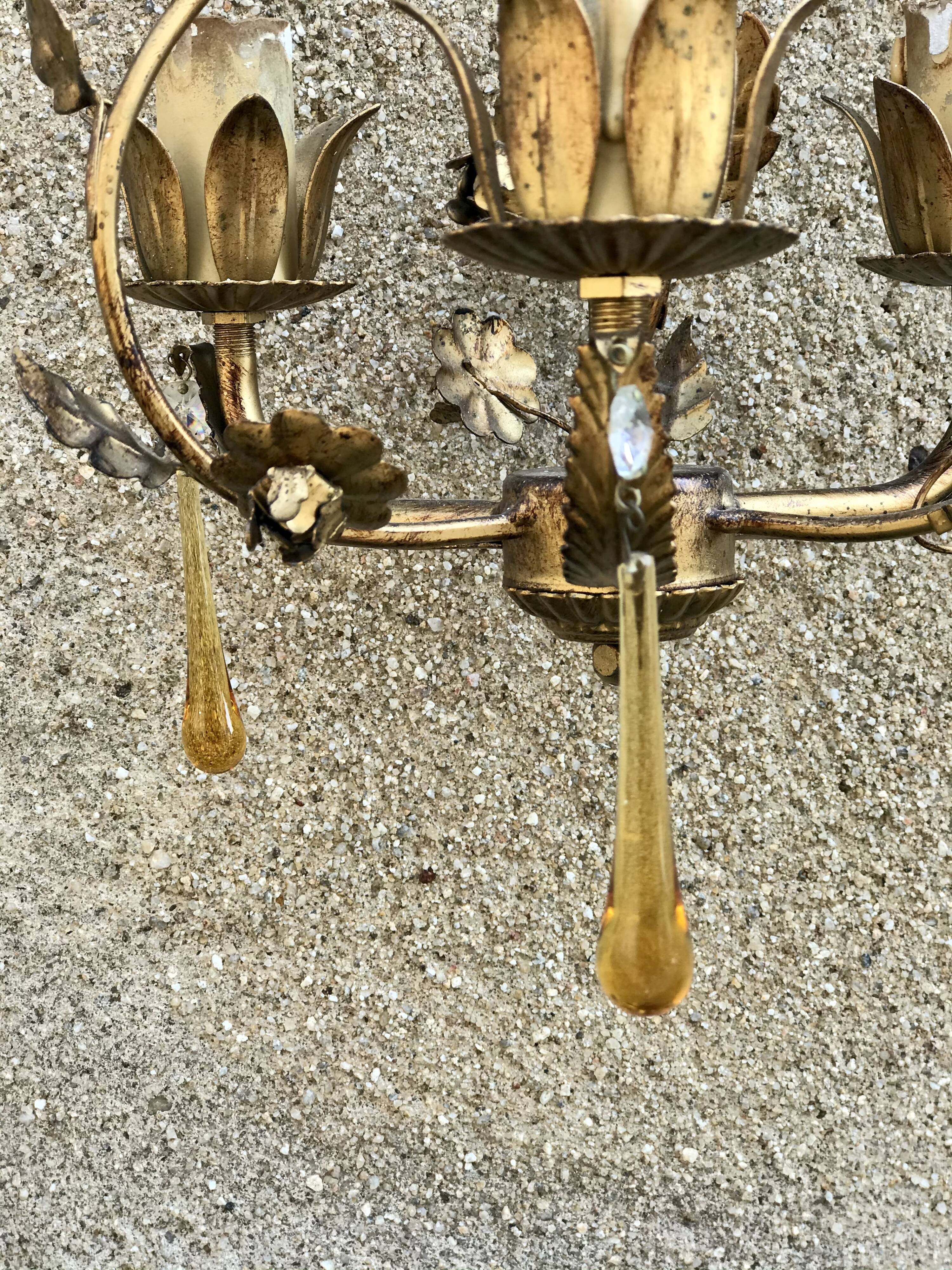 Golden flowering chandelier