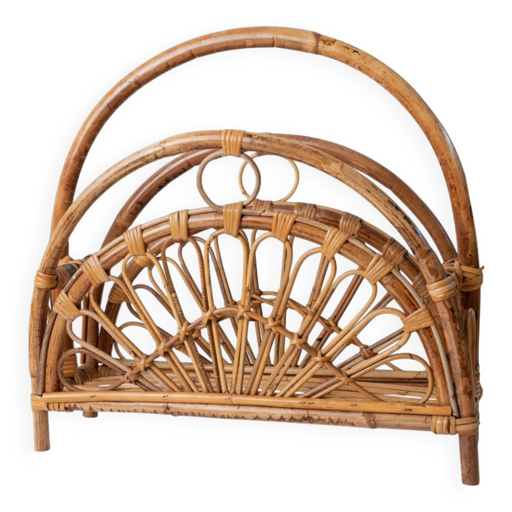 Vintage bamboo magazine rack in bois wood finish, rotin-et-osier-inspired, mid-century Italian design, 1970s