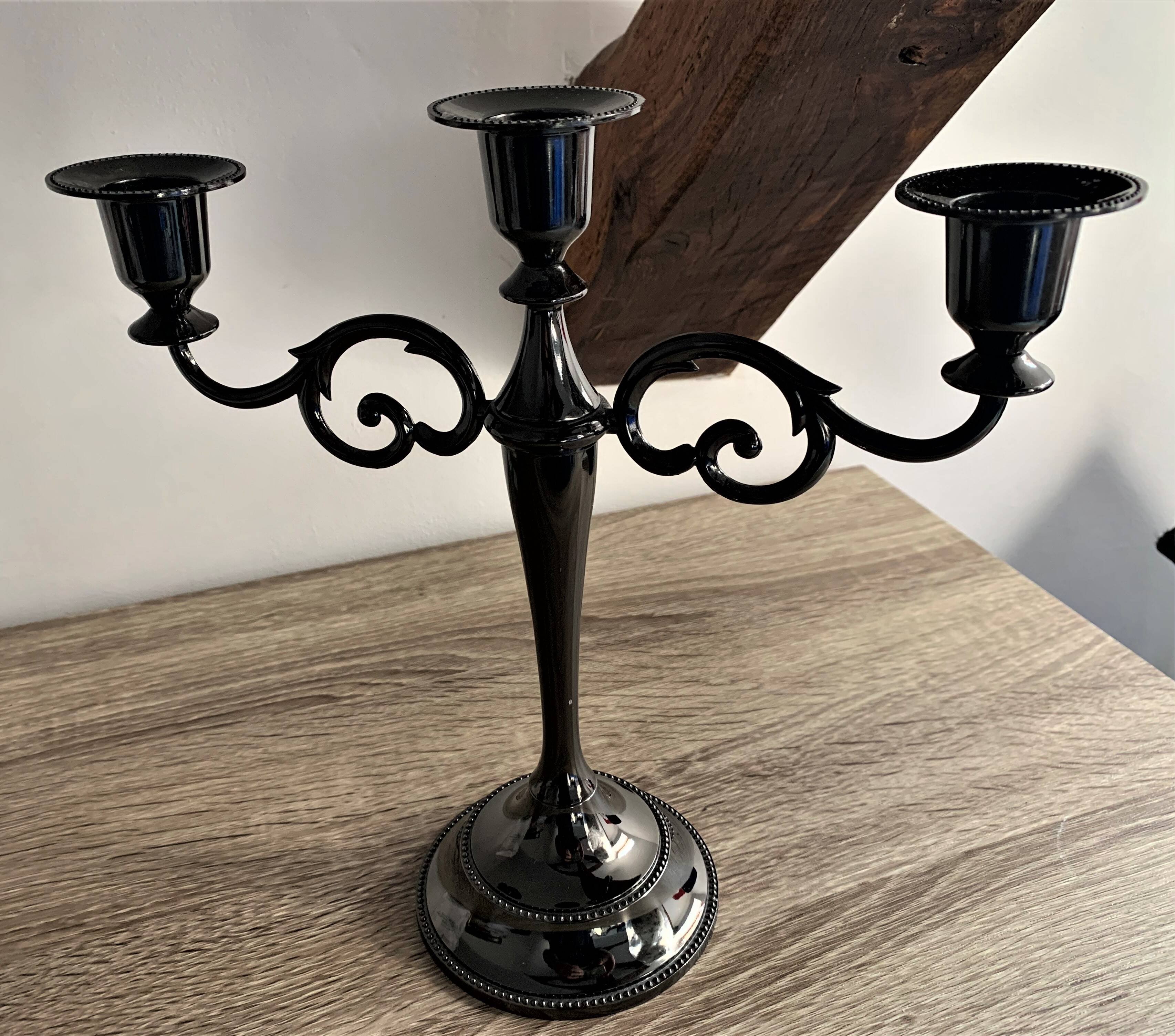 Black varnished metal chandelier with 3 lights