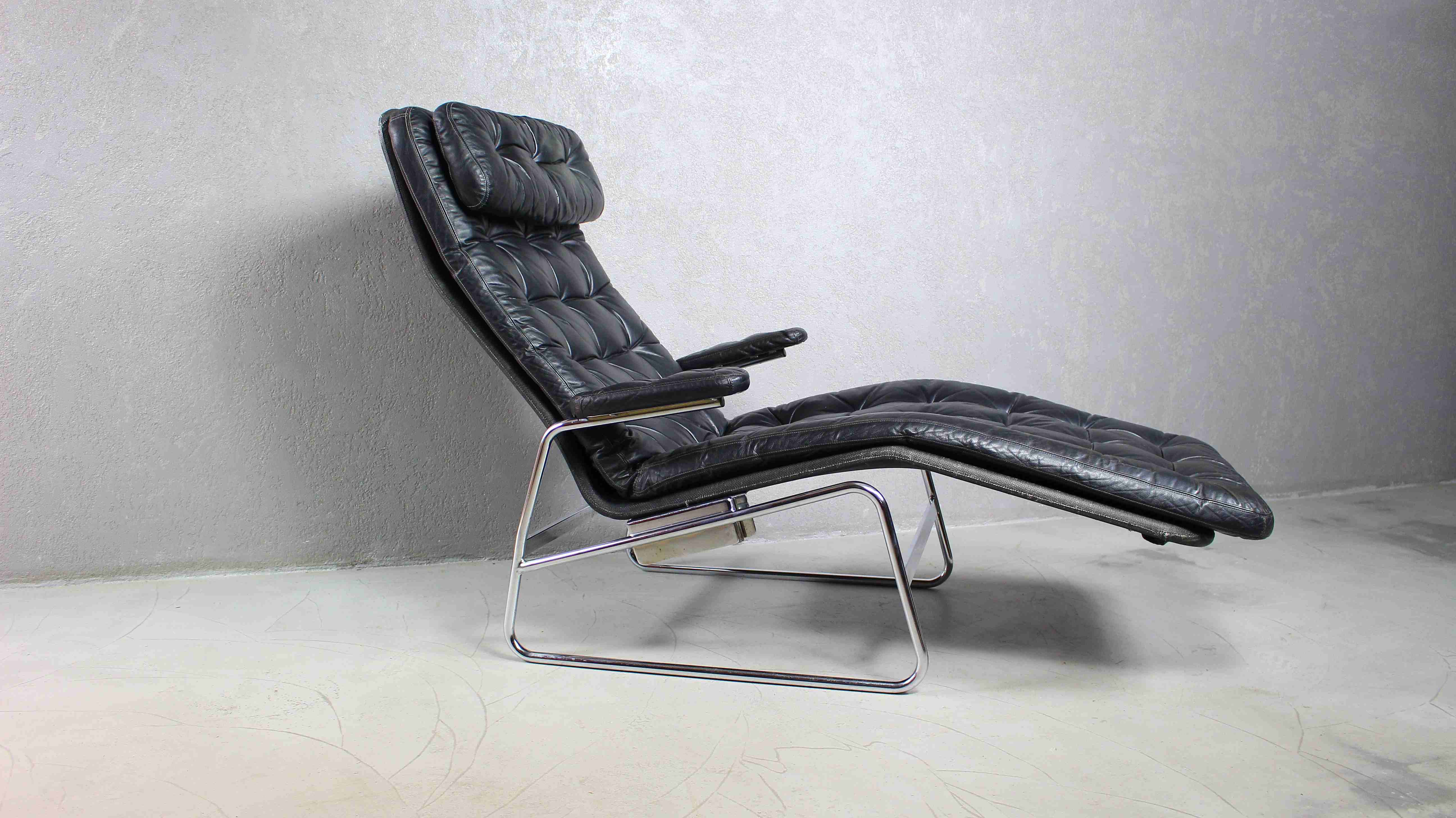 1970s Swedish Leather Chaise by Sam Larsson for DUX