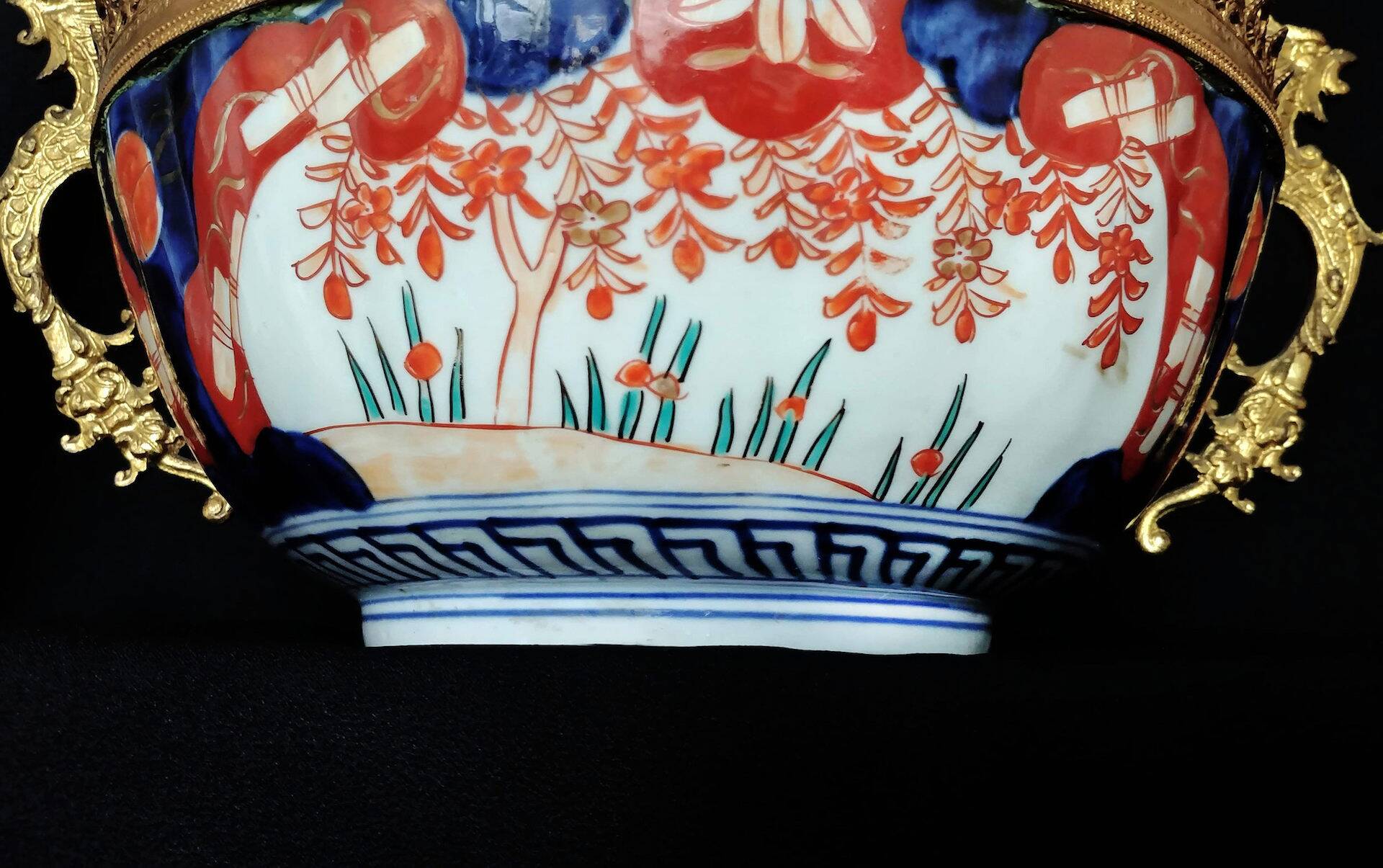 Coupe Imari monté en bronze doré, Japon fin XIXe siècle