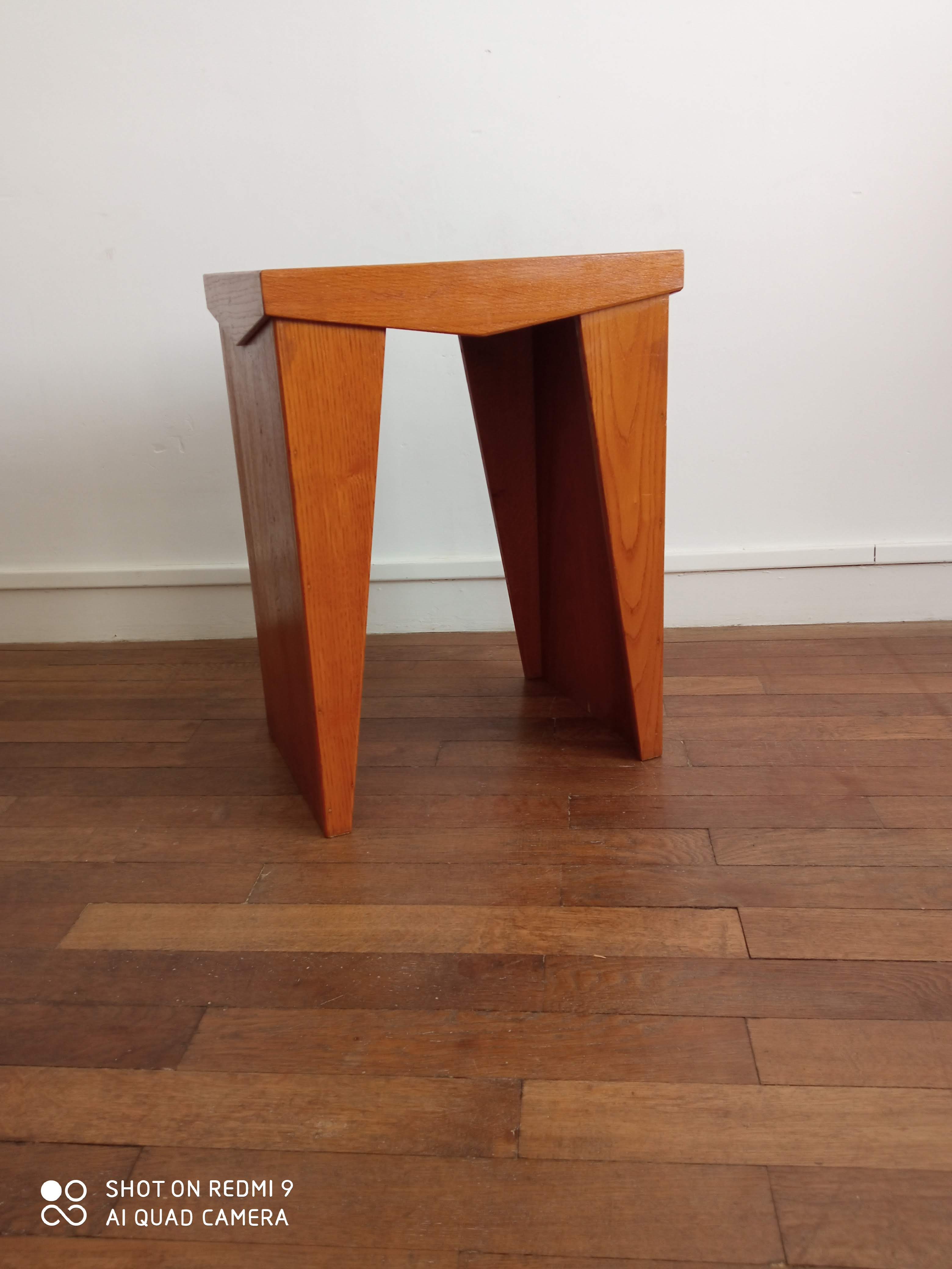 Vintage sofa tip in blond wood