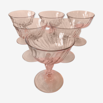 Suite of 6 pink cups