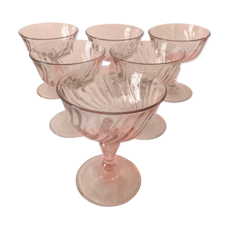 Suite de 6 coupes roses