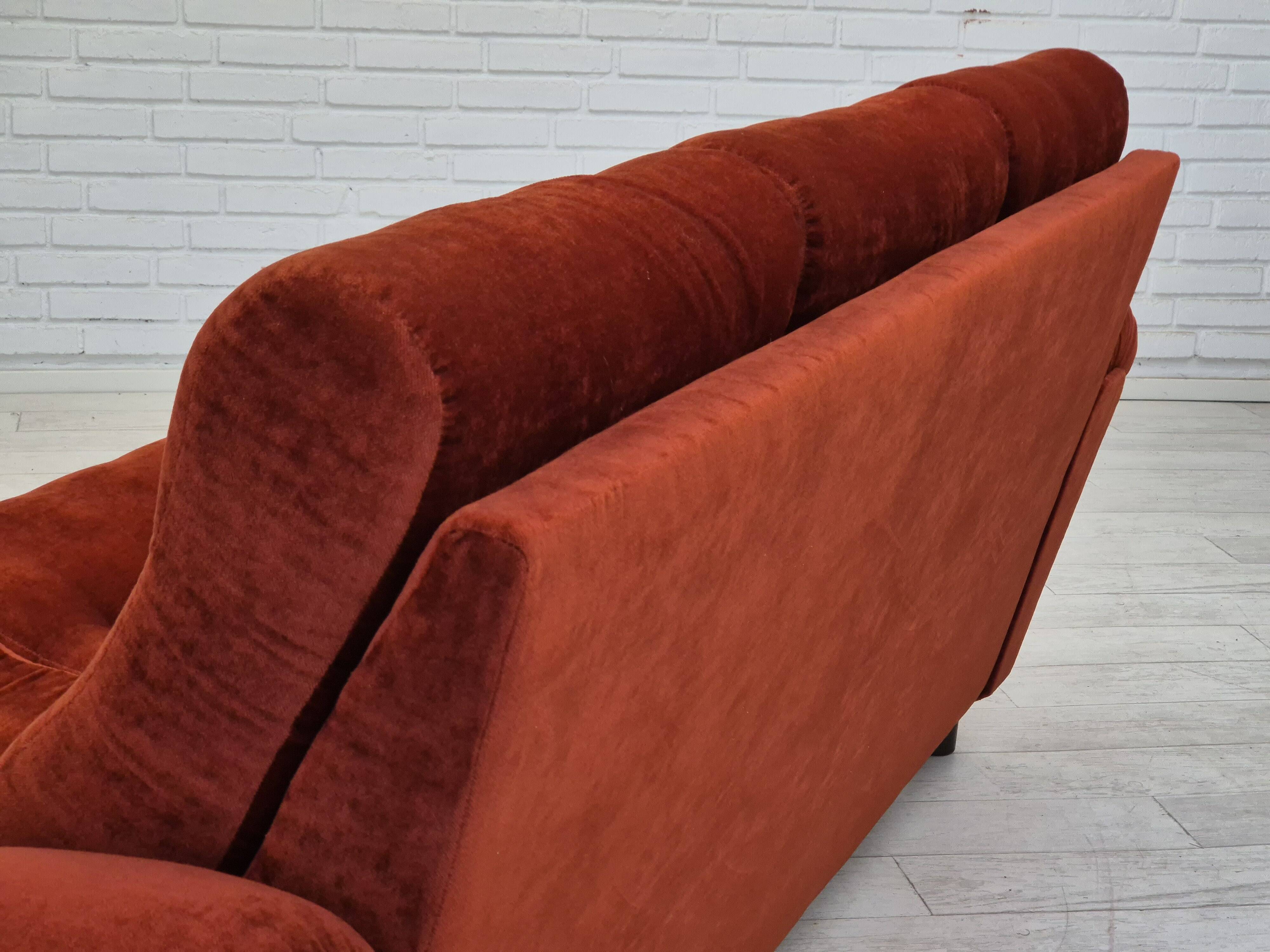 Années 1980, canapé danois 3 places