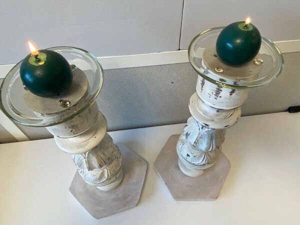 Paire de Gros Bougeoirs Flambeaux Chandeliers Bois Tourné Sculpté Blanchi