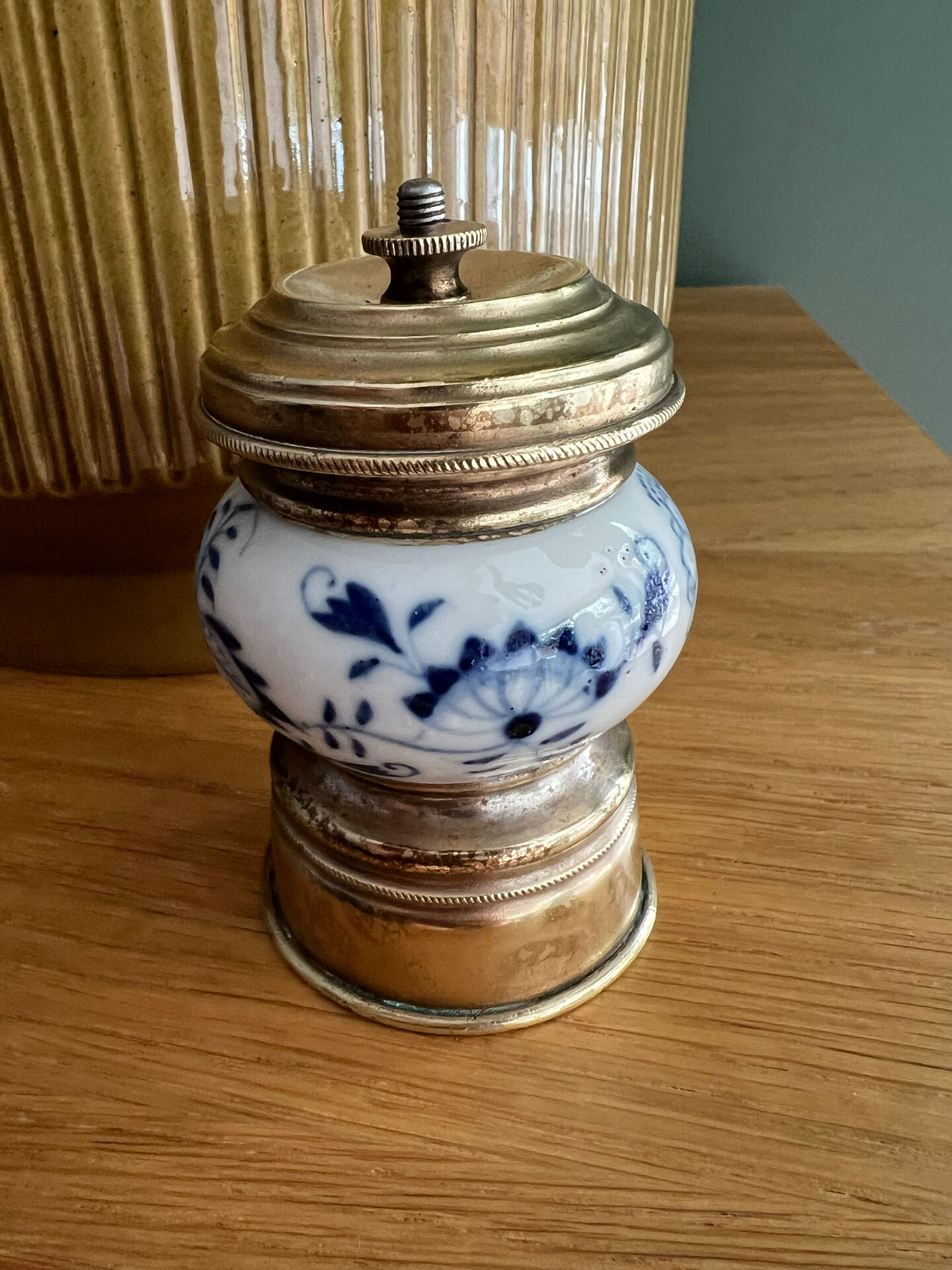 Antique porcelain pepper mill with floral design and gold-plated metal / brass –