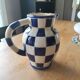 Pichet a eau damier bleu et blanc