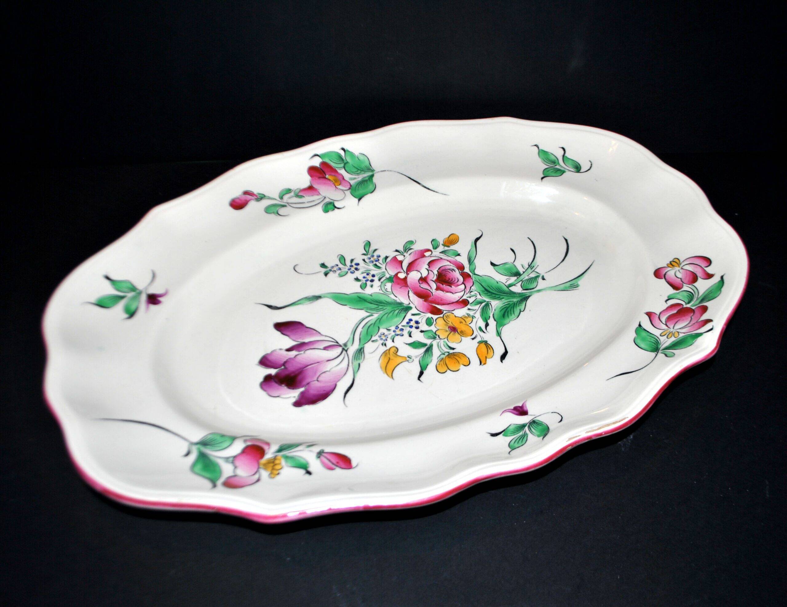 Lunéville Keller & Guerin, oval dish, Streetlight with polychrome flowers, 41×29