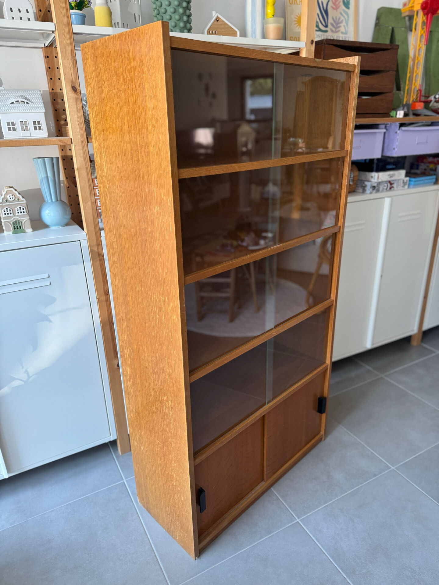 Display shelf, vintage bookshelf