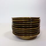 Vintage service plates and serving trays, 39 pieces, silk-screened.