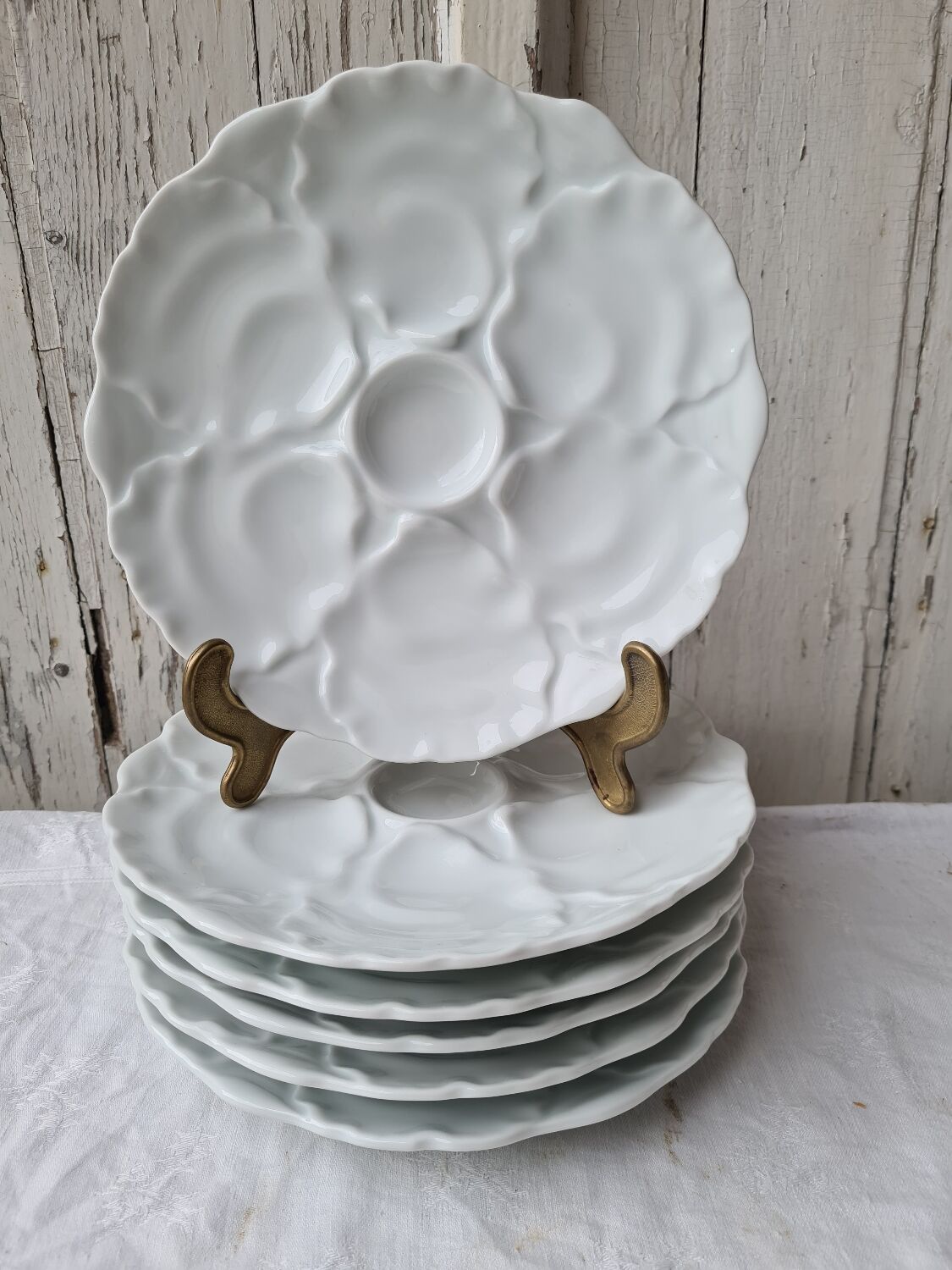 Six Bavarian porcelain oyster plates