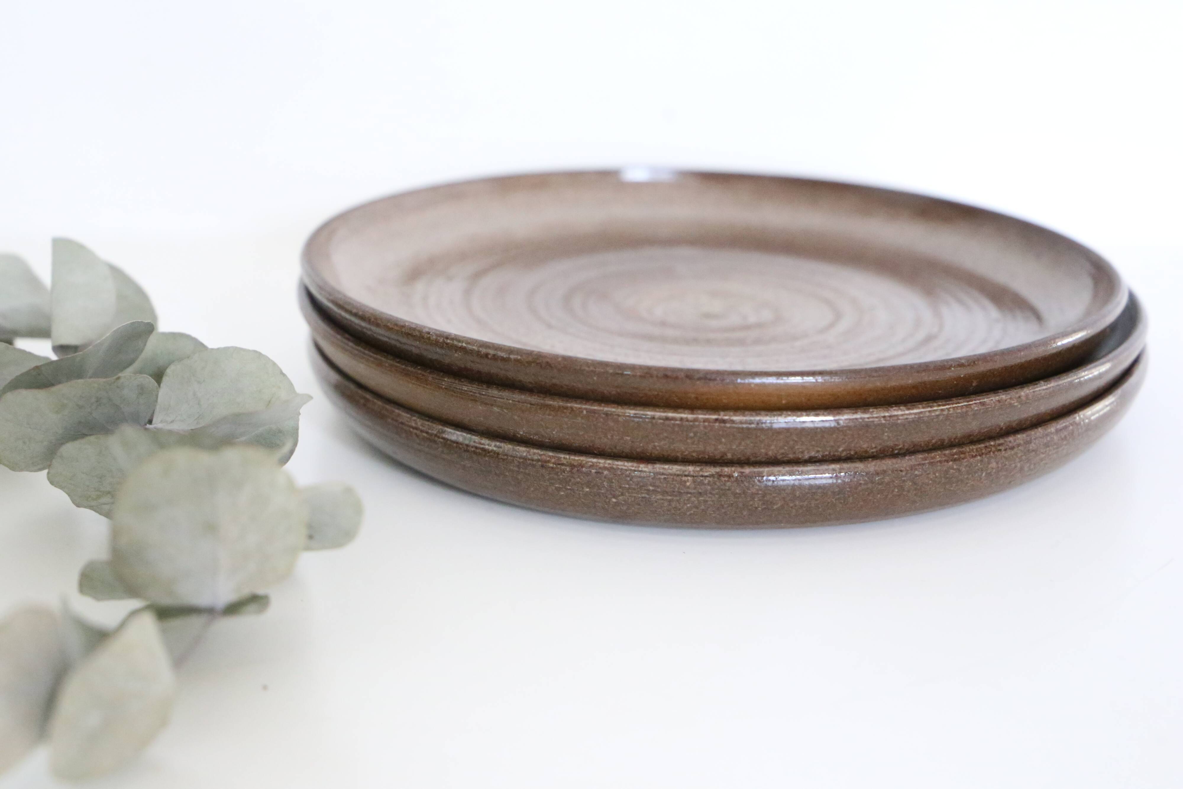 Flat plates x3, artisanal pottery, France