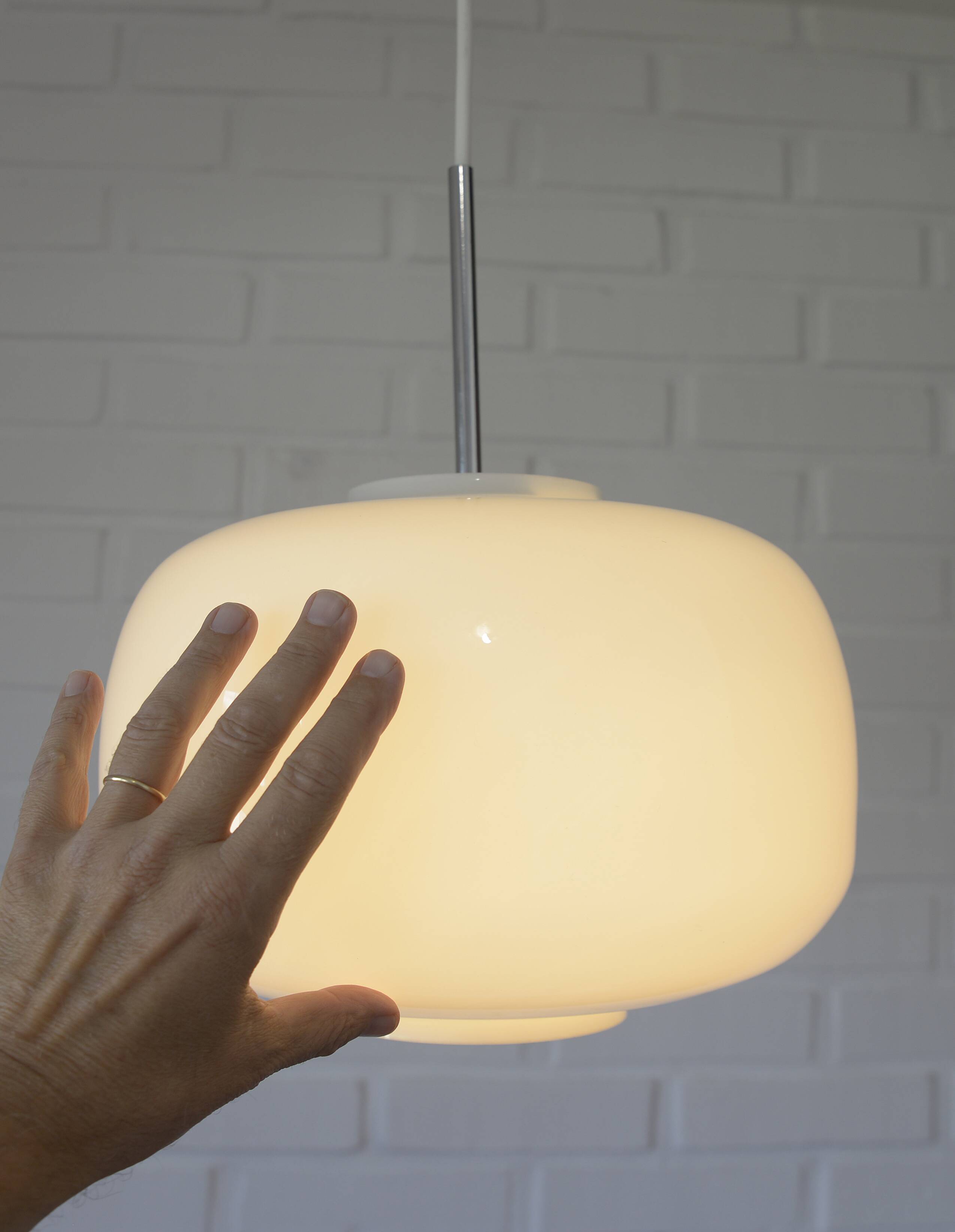 1 sur 2 Suspension blanche vintage, style scandinave minimaliste