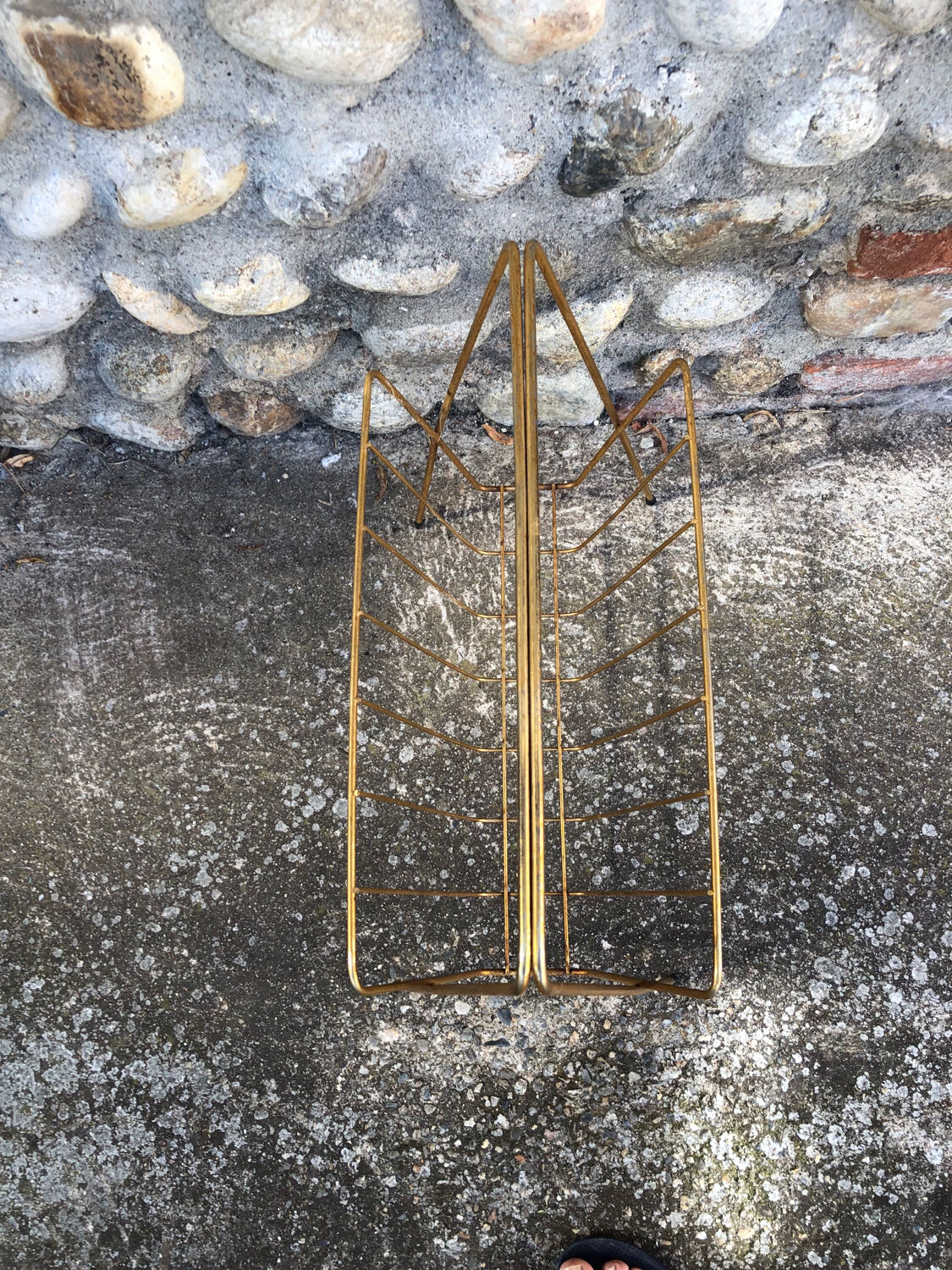 Golden magazine holder