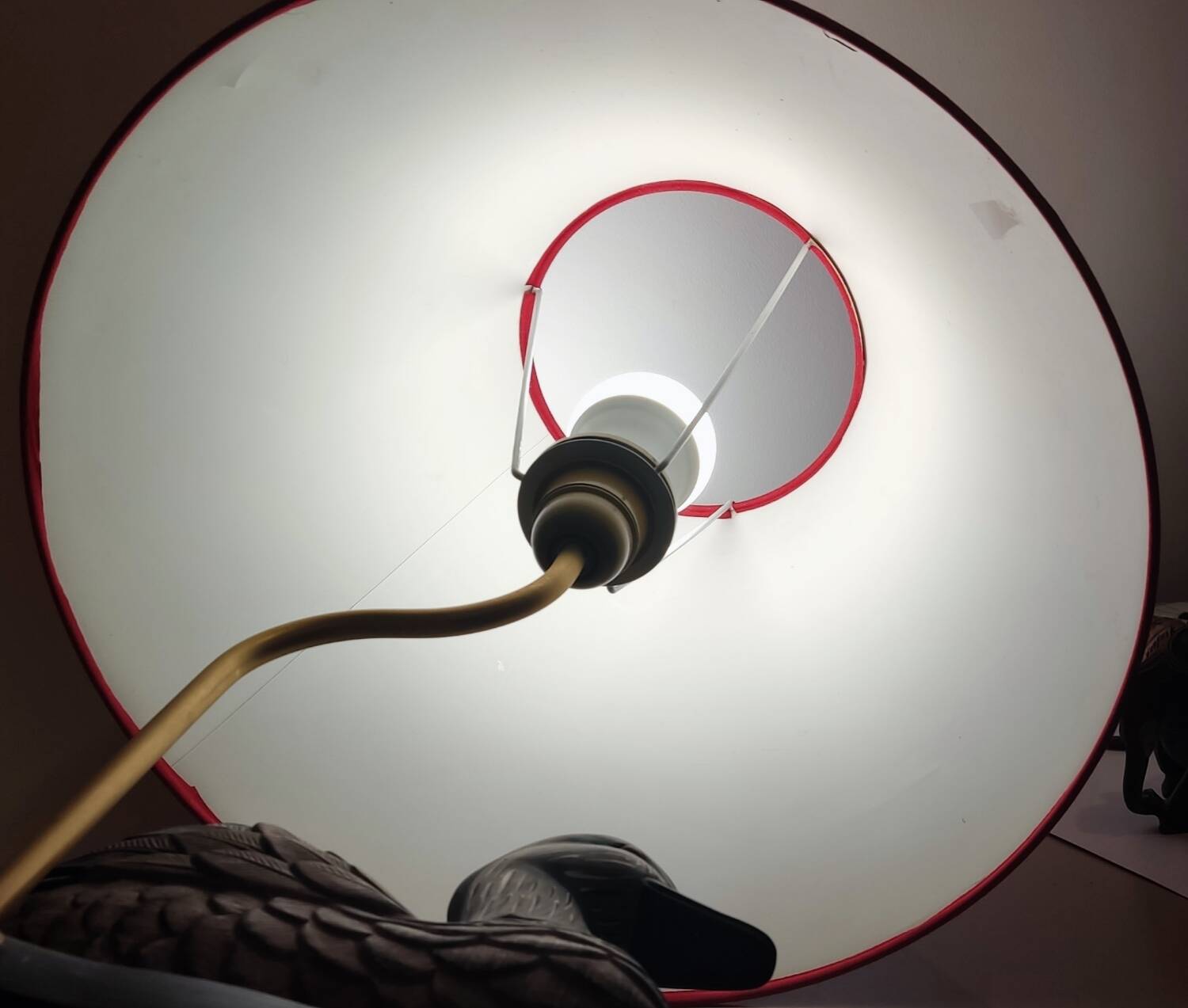 Decorative table lamp with a sculpted duck-shaped base and painted finish.