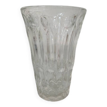 Chiseled glass vase